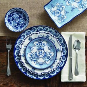 DINNERWARE